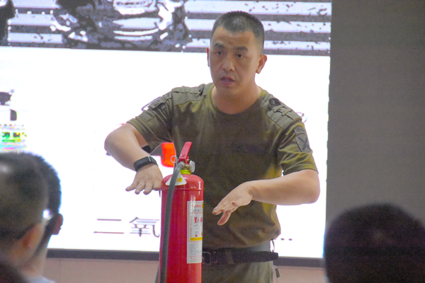 九州体育(JiuZhou Sports)官方网站防雷开展消防培训学习